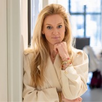 Claudia Van Hunsel - Cok