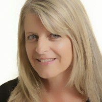 Robyn Edmunds-Svojtka