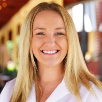 Brittany Lapple, Aia