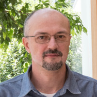 Dmytro Starenki