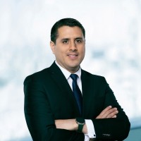 Humberto León