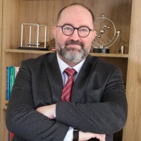 Uzm. Dr. Cüneyt Muammer Özcan