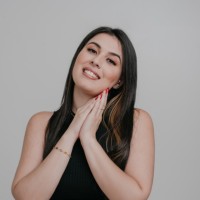 Camila Carvalho Alves