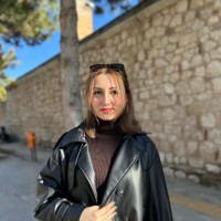 İkra Nur Kum