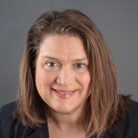 Suzanne Wolf