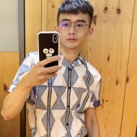 李方伟