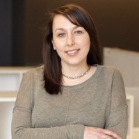 Harriet Andronikides, Aia