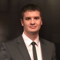 Роман Новиков