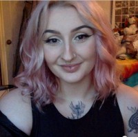 Ellie Shea