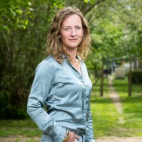 Denise De Leeuw