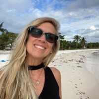 Theresa Lavin