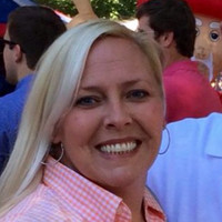 Leslie Baynes