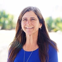 Jennifer Holmstrom