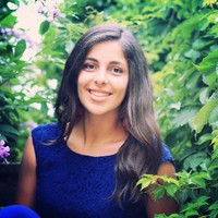 Débora Esteves Cerca Santos