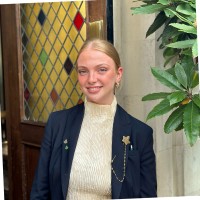 Holly Chambers