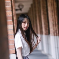 Y. Li