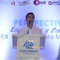 Salvador Flores Intercam