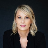 Rizanne Oosthuisen-Botha