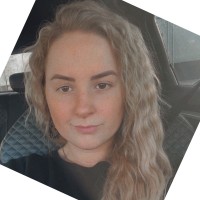 Naomi Van de Loo