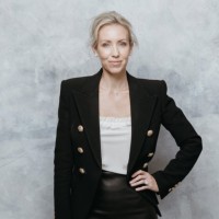 Nicole Frost