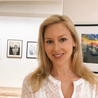 Glynis Price