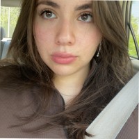 Lesly B.