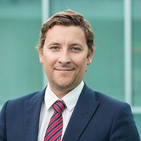 Dr. Thomas Riklin