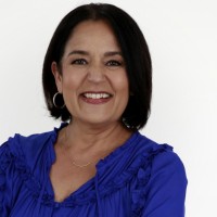 Nasreen Sara Visomirski