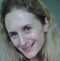 Anneleen Poll