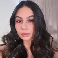 Laura Stobe