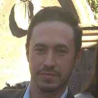 Roberto Flores