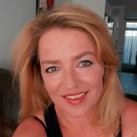 Lucinda Hoppe