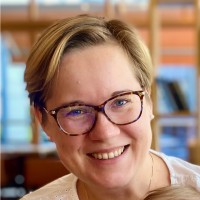 Stephanie Deinhard