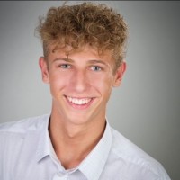 Elias Schlude