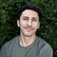 Alec Leal