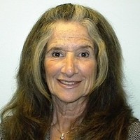 Dina Holt