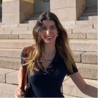 Lívia Trucharte Costa