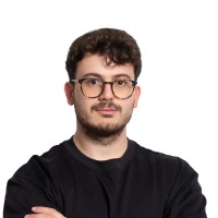 Xhulio Isufi