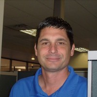 Martin Douglas, Ais, Ains