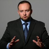 Christopher Finley