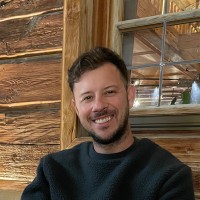 Elliot White