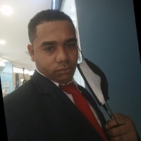 Jonathan Aquino feliz