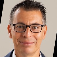 Robert Bustos-Mcneil