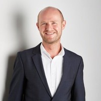 Dr. Daniel Schraad-Tischler
