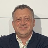 Dr. Karsten Brast