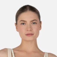 Alaïa V. Kleiner