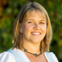Monika Bernau