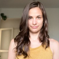 Flora Ujvary