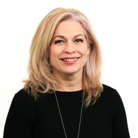 Dóra Koós