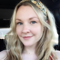 Sarah Holt